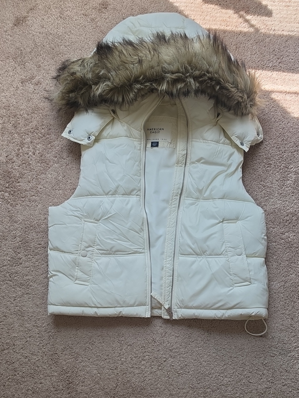 American Eagle Outfitters Cream Quilted Hooded Puffer Vest with Faux Fur Trim